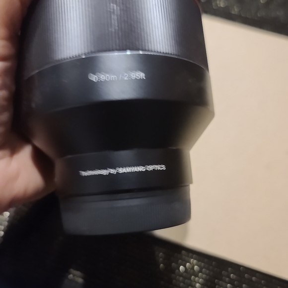 Rokinon  AF 85MM F1.4 Lens - Picture 4 of 8